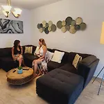 Private Oasis With Jacuzzi And Cabana Pet Friendly