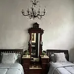 San Juan Colonial Apartment
