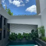 Trópica Beach Hotel