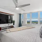 Fully Remodeled 3-Bedroom 2 Full Baths ! On Whtsapp ! Check The Number From The Photos! Condo !
