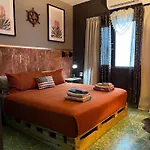King Sling Room, Between Pool And Jacuzzi - Enjoy! (Adults Only)