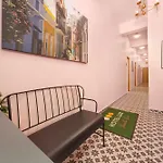 Room 12 Sunlit Balcony Stay Near Calle Cerra
