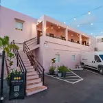 Room 3 Vibrant Walkable Hub In Santurce