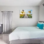 Ocean Pearl 2