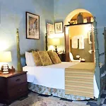 The Gallery Inn
