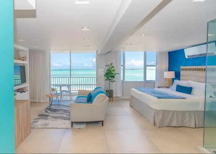 Modern Jewel Beachfront Isla Verde