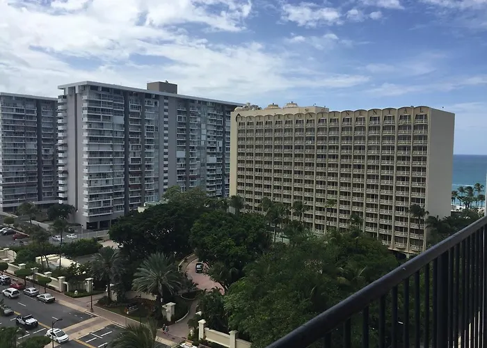 La Mancha Isla Verde Beach Apartment