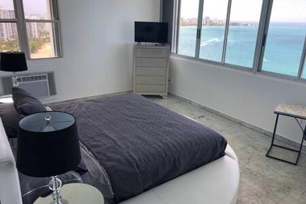 Spectacular Beach Front Ph, 2 Level-3bd-2.5 Bath Apartment *