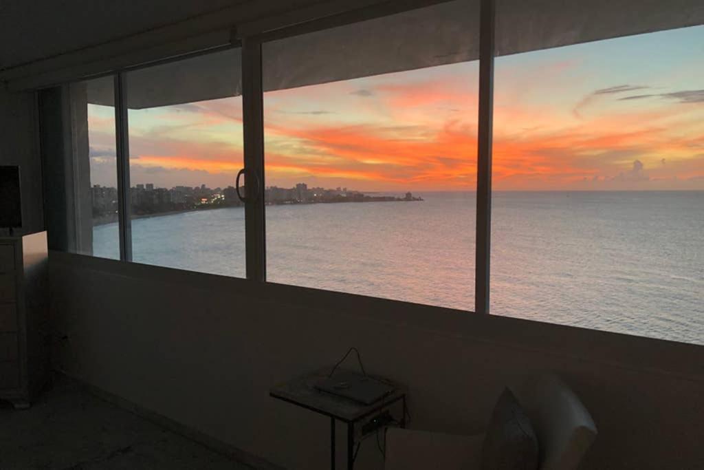 Spectacular Beach Front Ph, 2 Level-3bd-2.5 Bath Apartment *