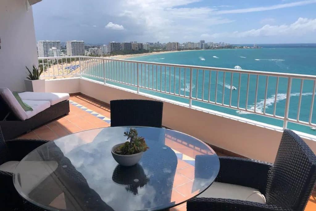Spectacular Beach Front Ph, 2 Level-3bd-2.5 Bath *