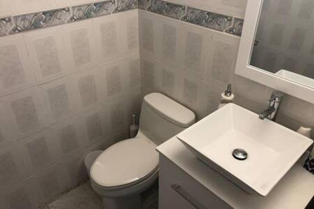 Apartment Spectacular Beach Front Ph, 2 Level-3bd-2.5 Bath *