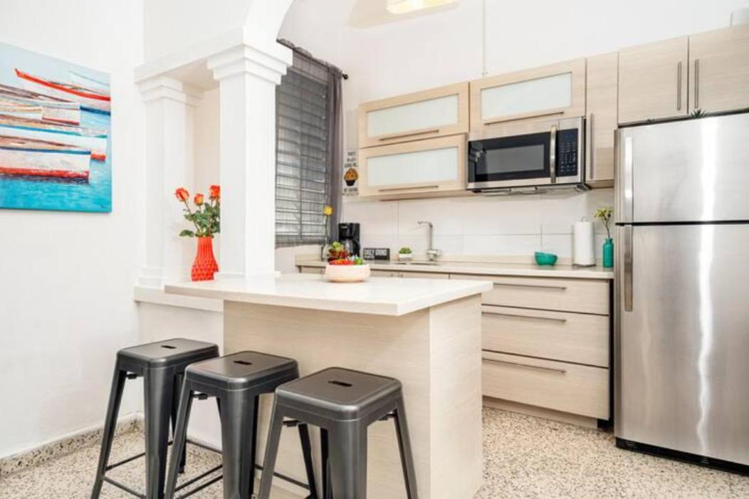 Apartment Comfy 2br In Condado. Short Walk To The Beach. *