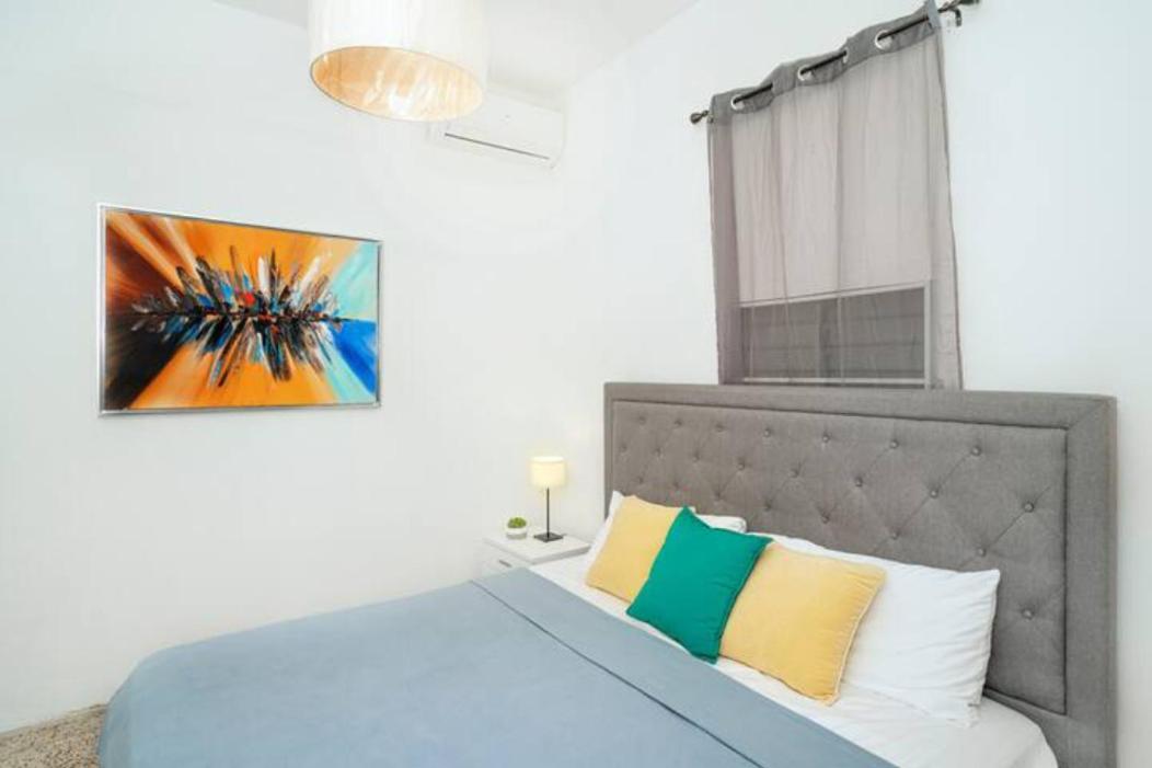 Comfy 2br In Condado. Short Walk To The Beach.