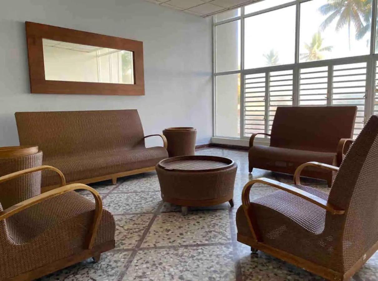 Kasa Palmas For 2 Ocean View Beachfront Pool