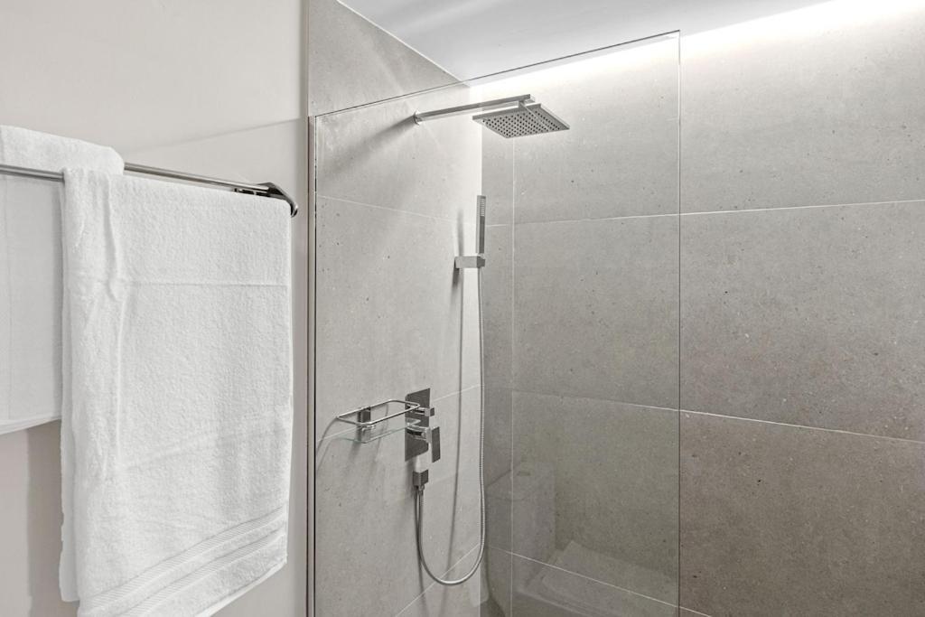 Two Bedroom In Brand New