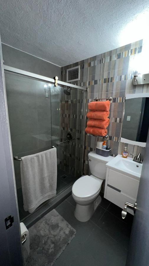 Newly Renovated Modern In Center With Backup Electricity And Gated Security 602 Apartamento San Juan