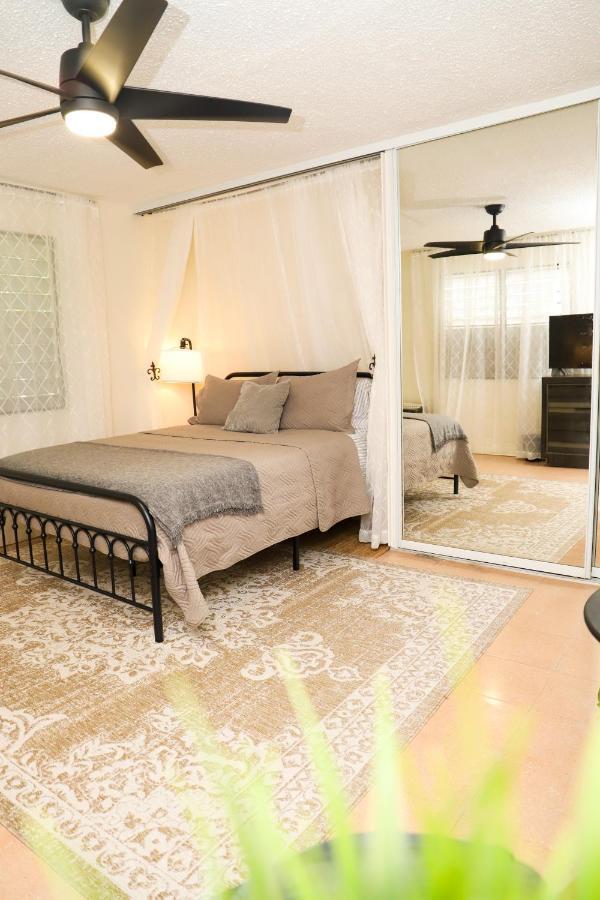 Habitación en casa particular Pr1654-5 Private Rm W Keypad Qn Bed Balcony Easyparking *