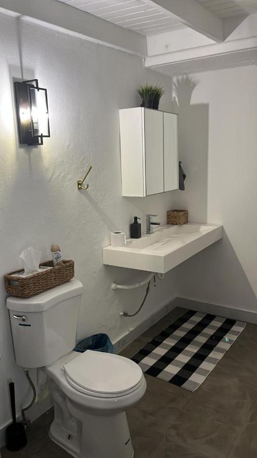 Pr1654-5 Private Rm W Keypad Qn Bed Balcony Easyparking Habitación en casa particular *