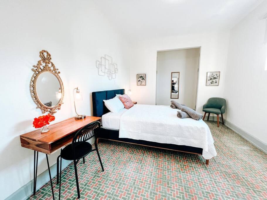 Apartamento Picaflor 5 Unique Lovely W/sofa Bed @miramar San Juan