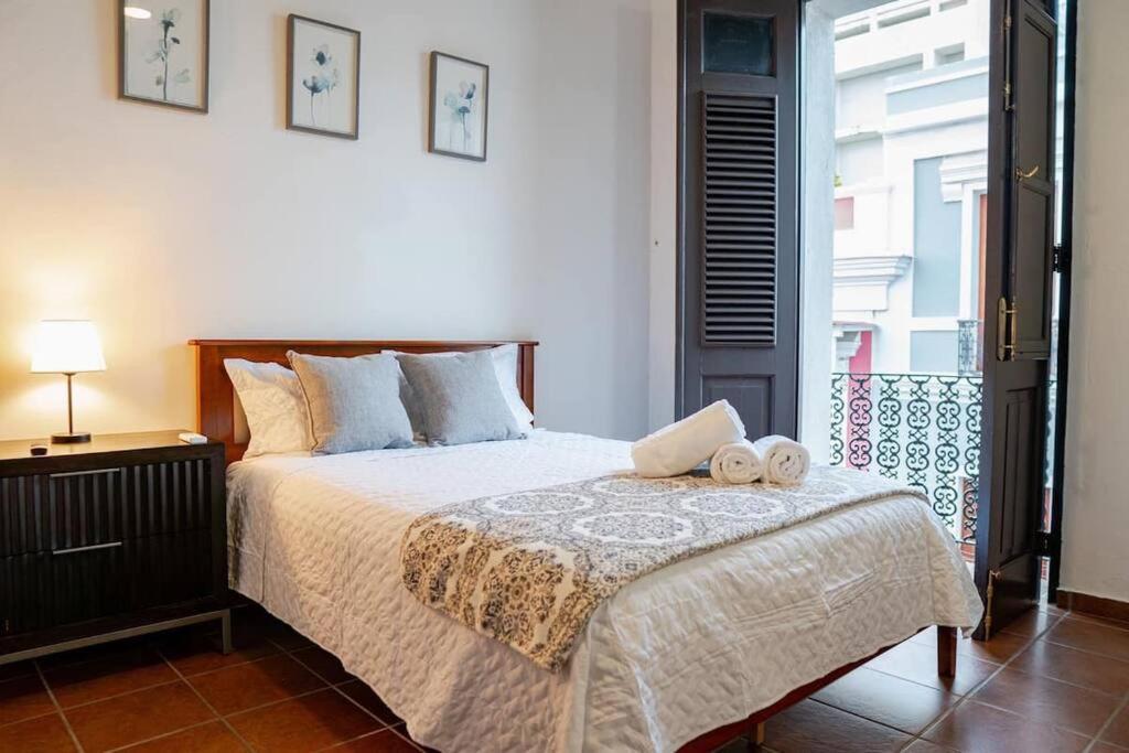 Hidden Gem Of Old W/ Balcony Views San Juan