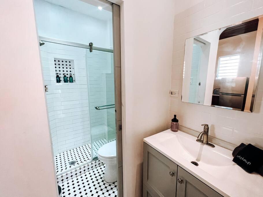 Villa Aponte Rustic House - Walking To Beach - San Juan