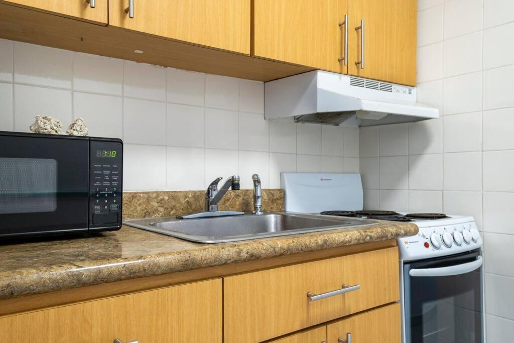 Gorgeous Ocean View W/beach Access & Parking Apartamento