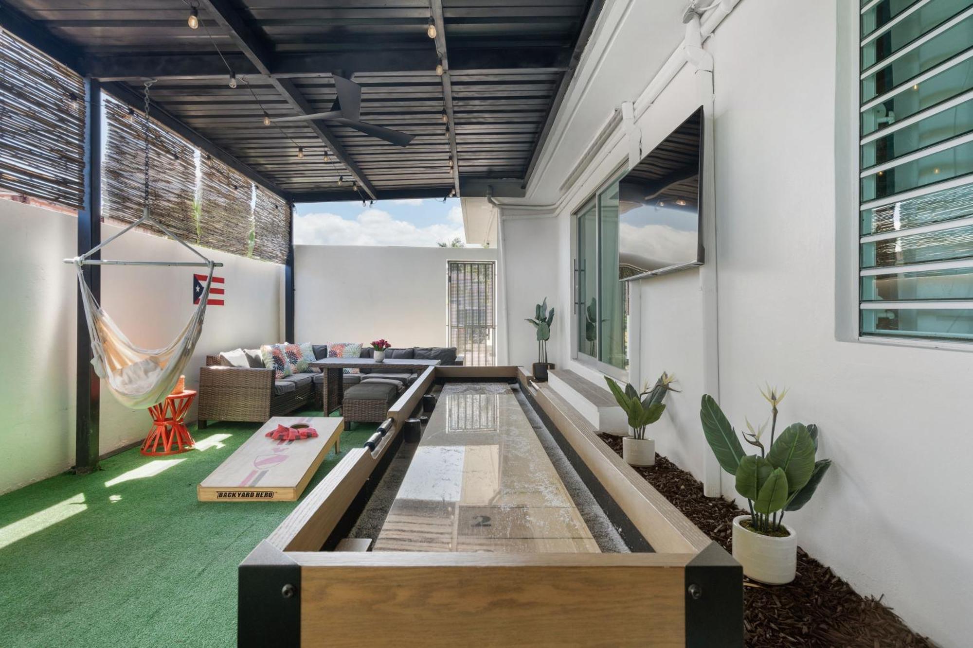 Pool House By Isla Verde Beach *