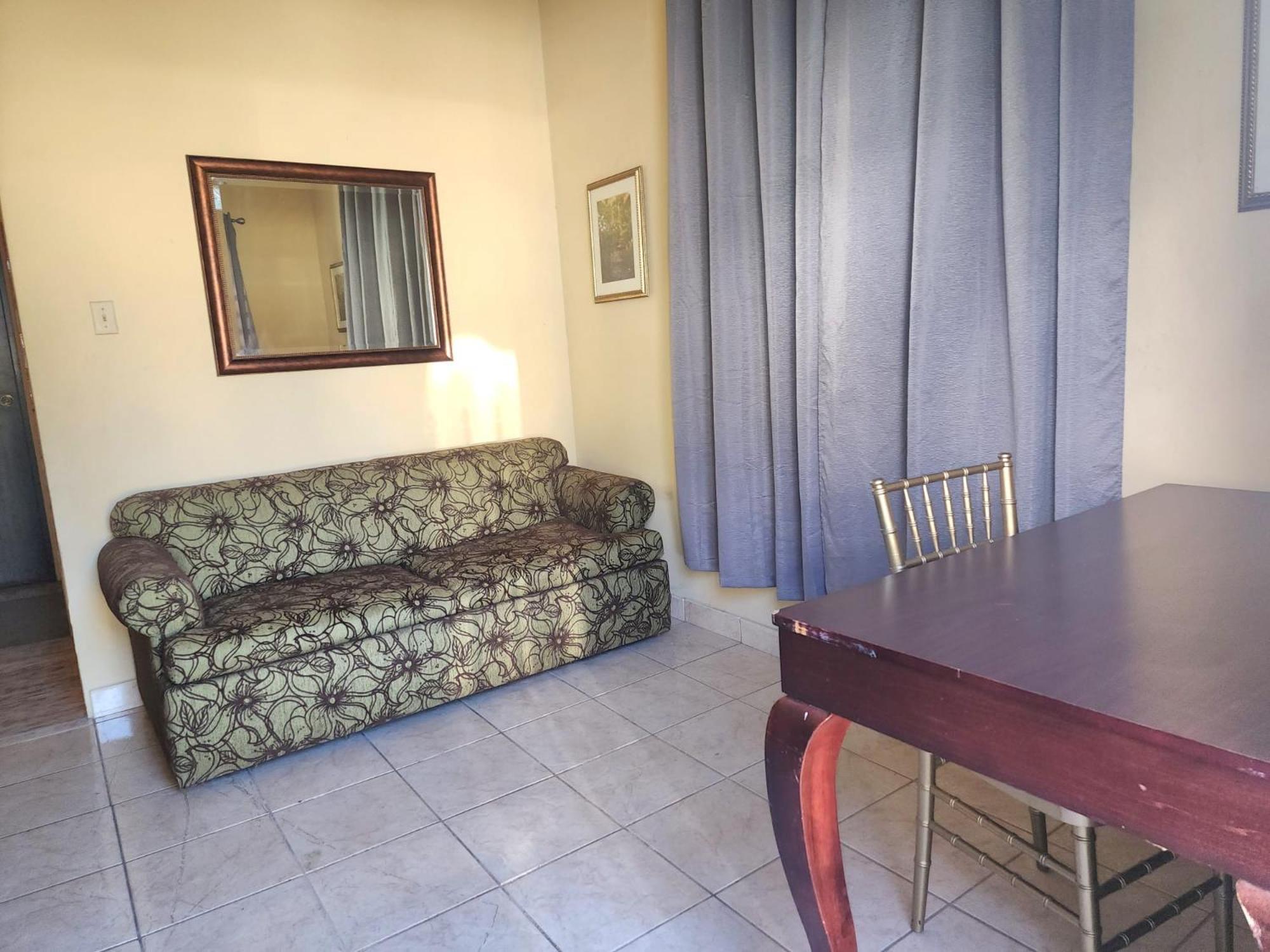 Apartamento Del Valle Casa Near Trendy Calle Loiza- One Bedroom With Queen *