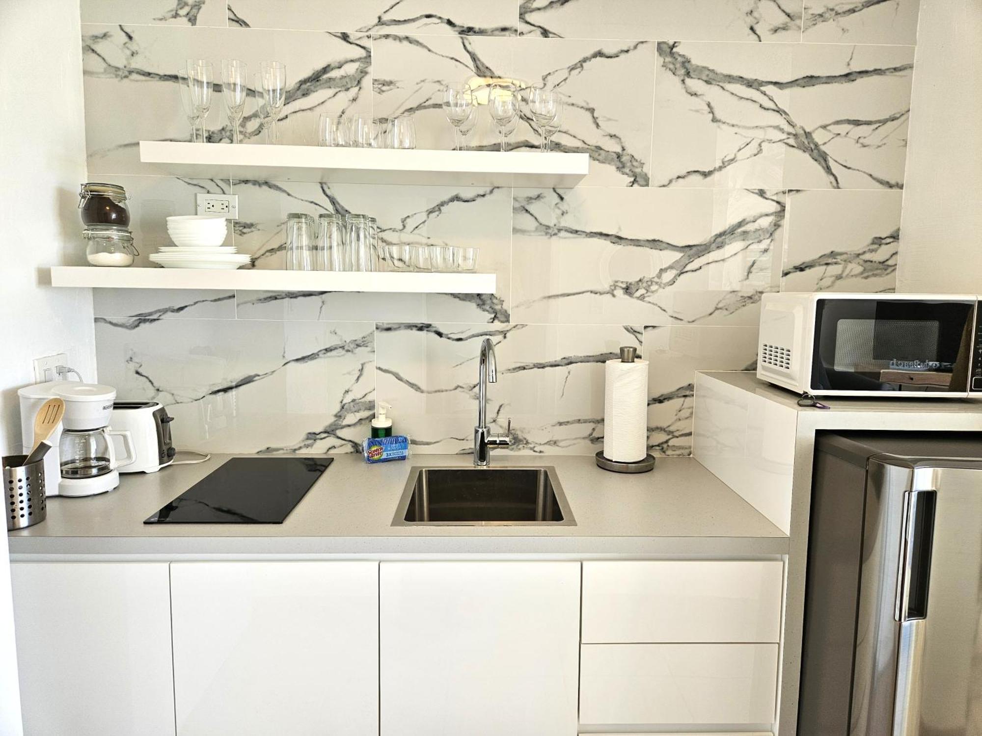 Apartment Kasa Seaview At Coral Beach Beachfront Pool *