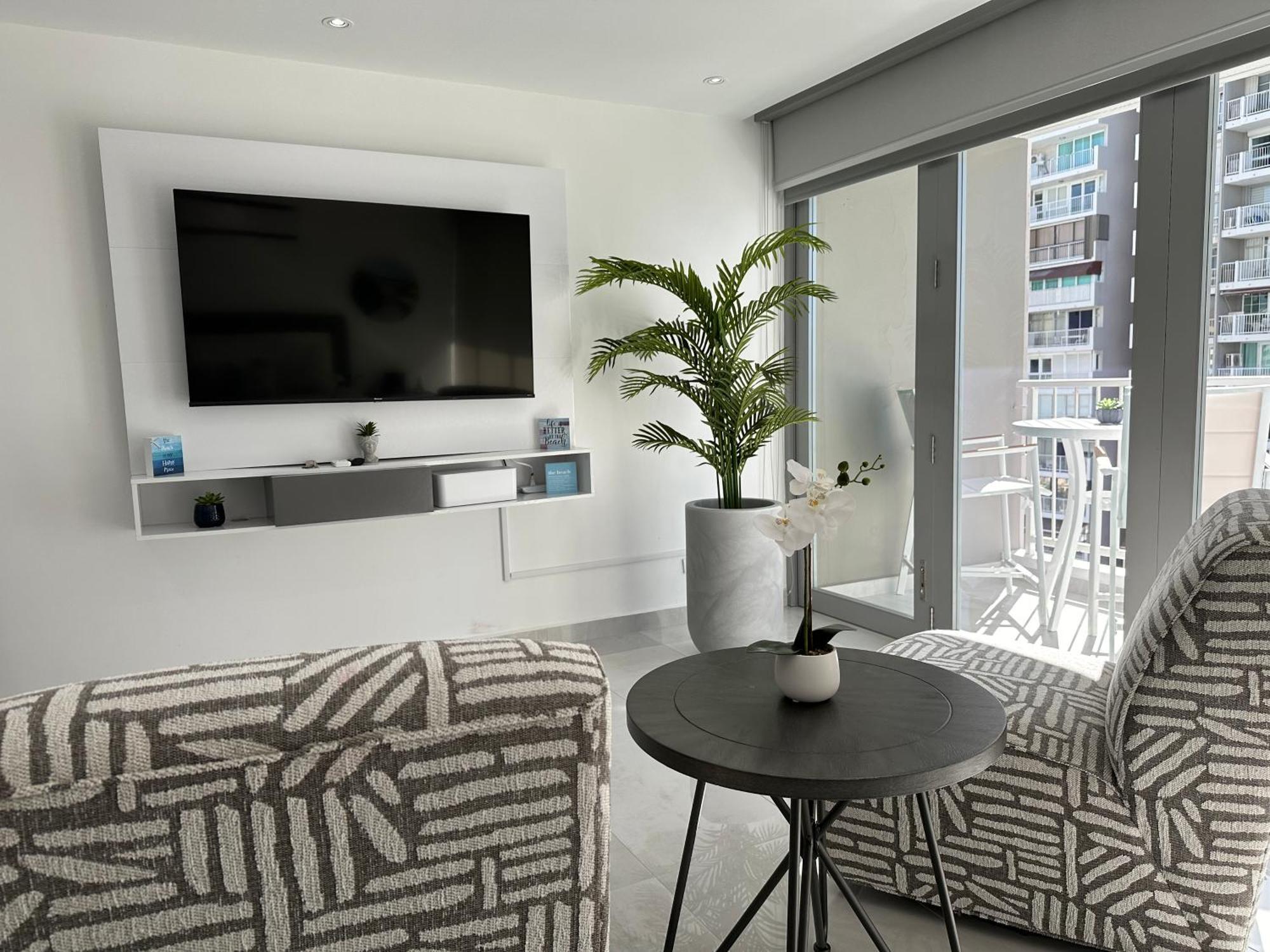 Ocean Front Coral Luxury * San Juan