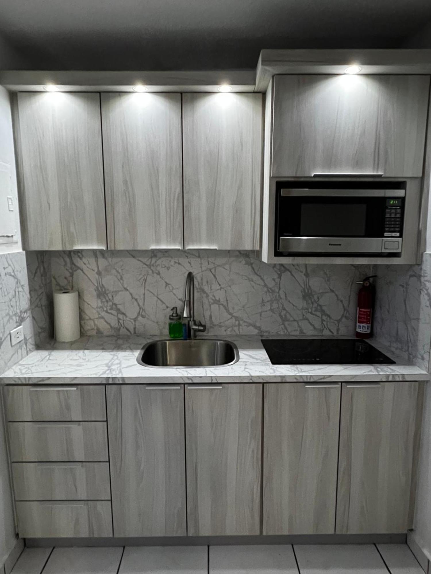 Apartamento Isla Puerto Rico, One Queen Bed *