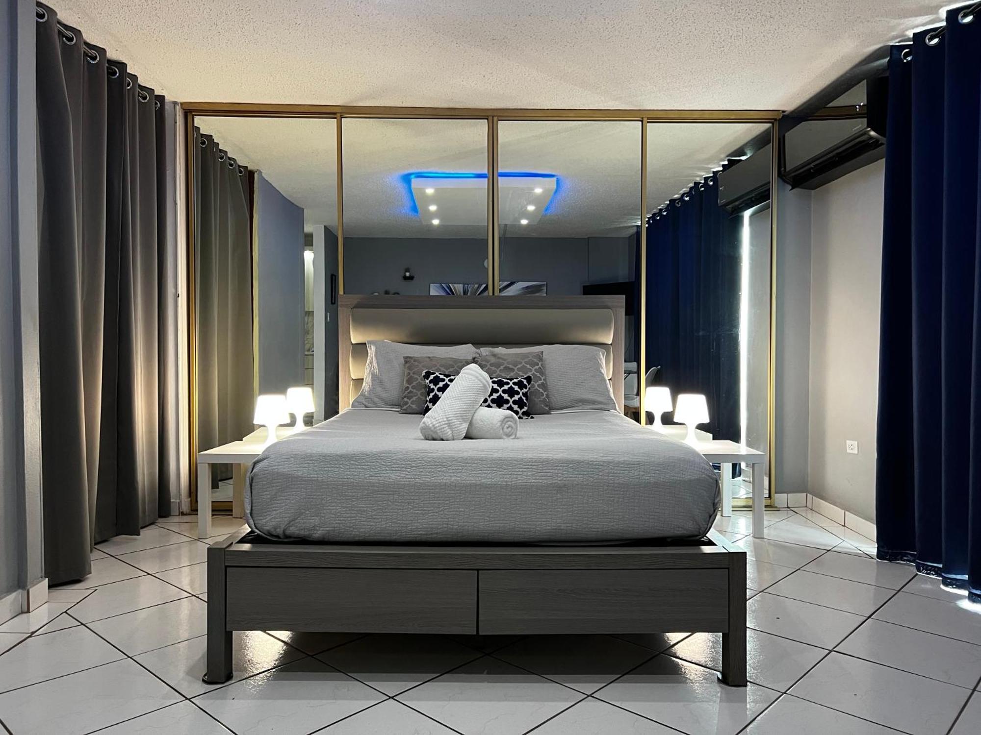 Isla Puerto Rico, One Queen Bed Apartamento San Juan