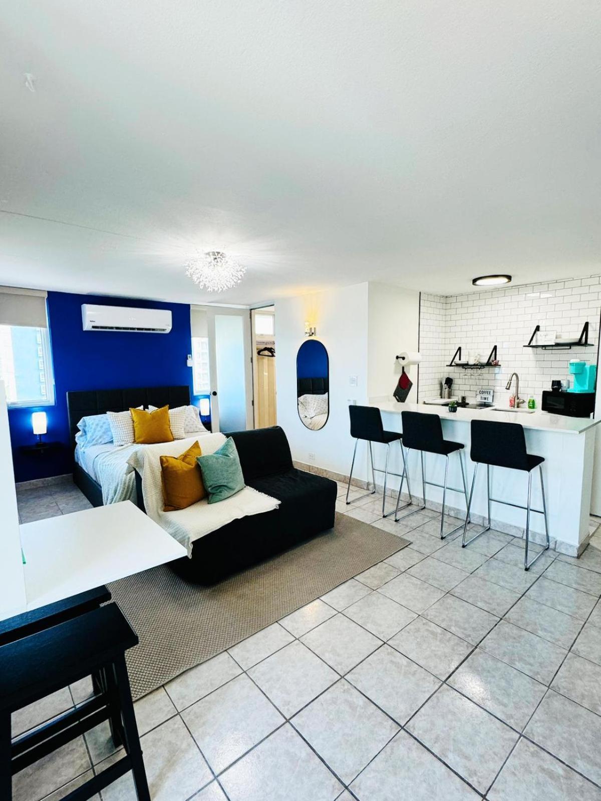 Condado Oasis On Ashford Ave: Oceanview And Pool