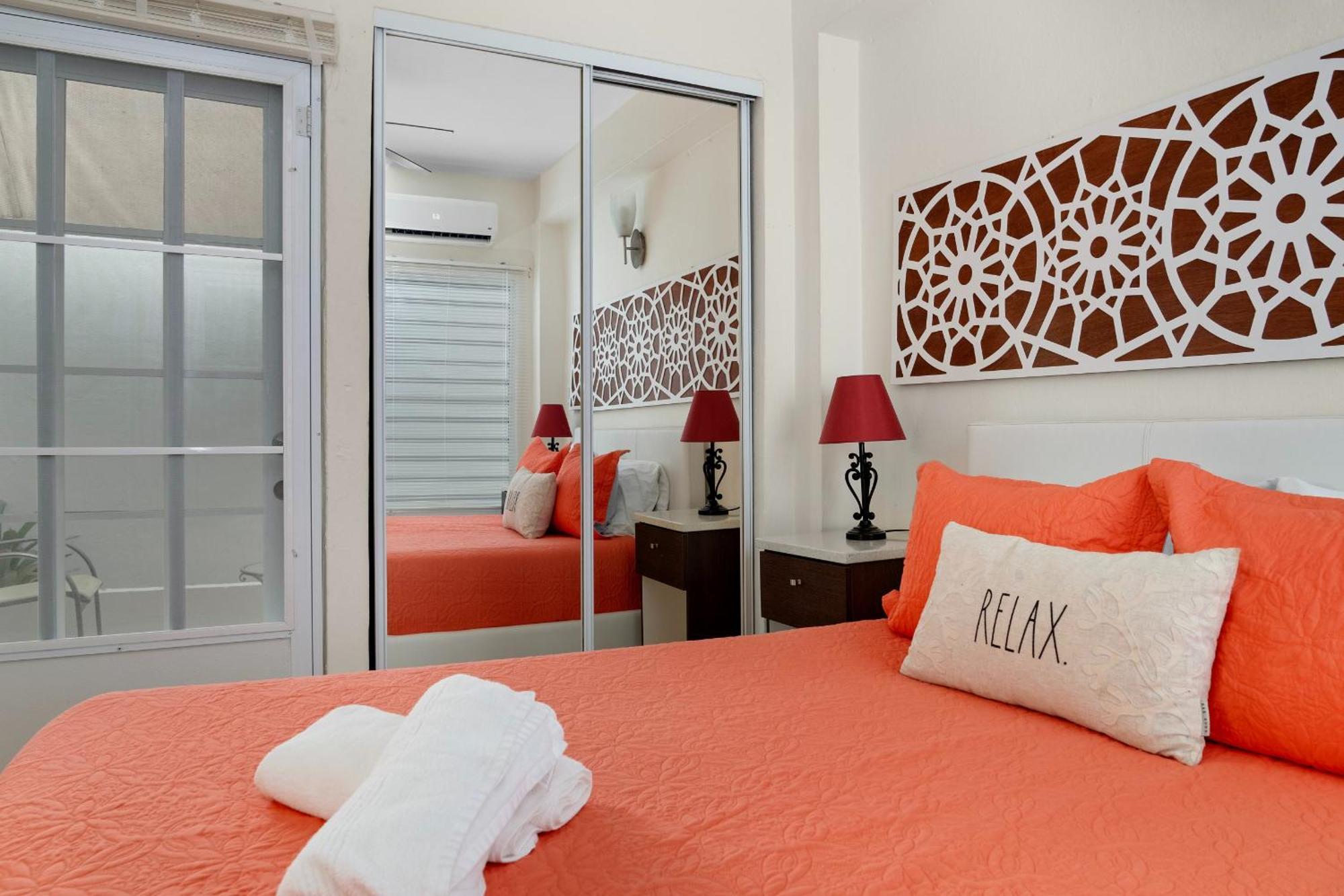 Prime Location At Condado 1br 1 Ba - 7 Apartment San Juan
