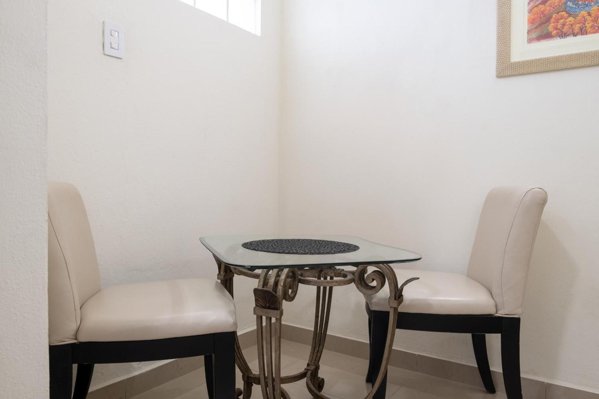 Prime Location At Condado 1br 1 Ba - 7 San Juan