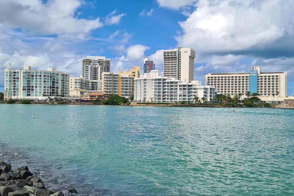 Apartment Lagoon-front Escape Steps Away From The Beach! *