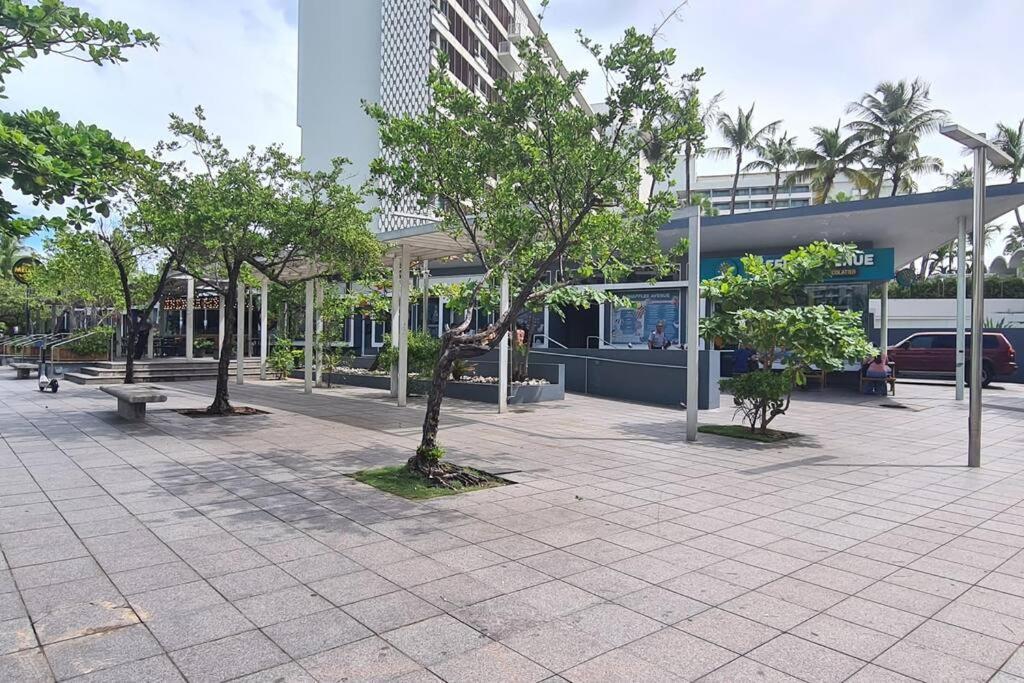 Apartment Lagoon-front Escape Steps Away From The Beach! San Juan