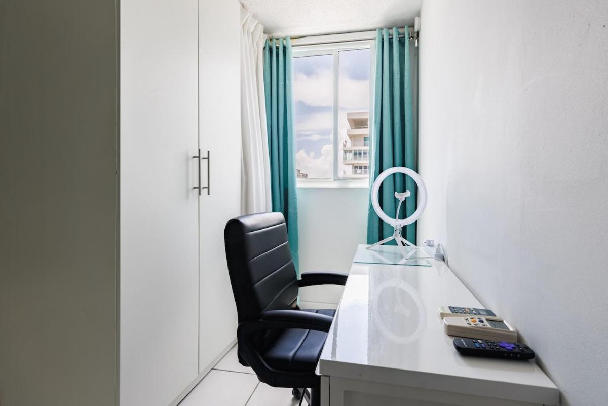 Сasa de vacaciones Condado Apt- Private Beach, Pool, & Family Ready! *