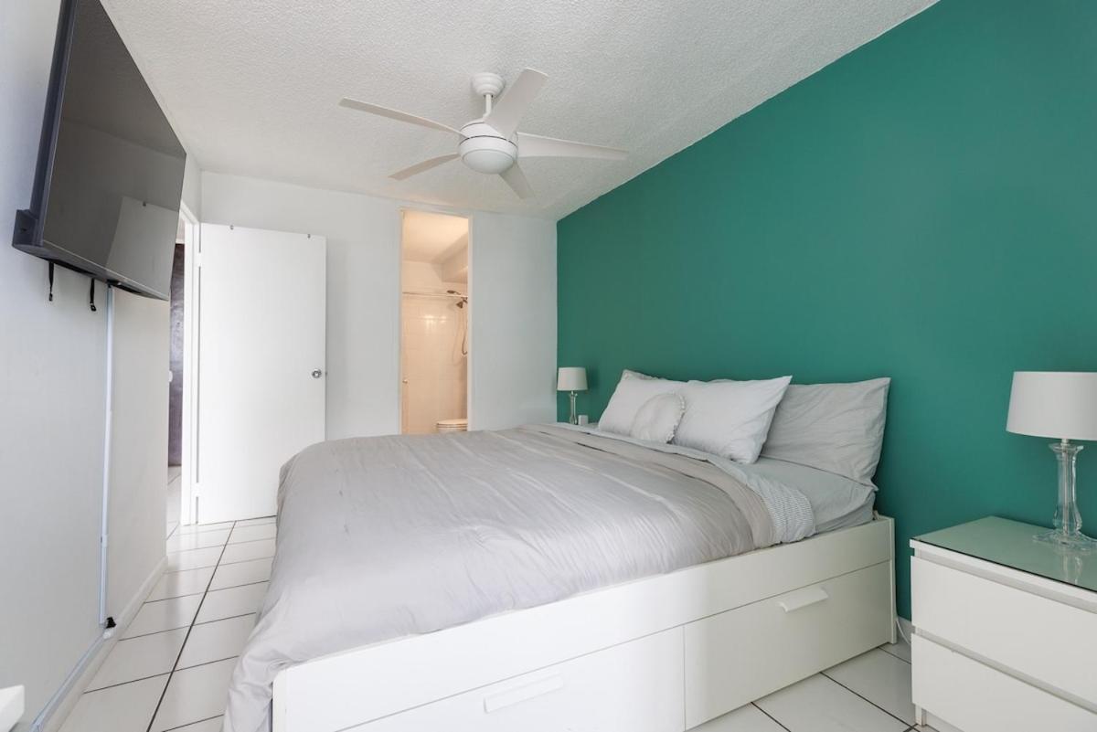 Condado Apt- Private Beach, Pool, & Family Ready! Сasa de vacaciones San Juan