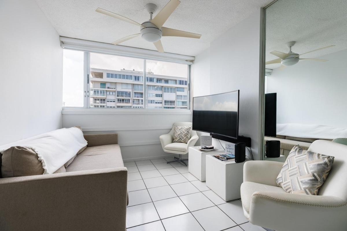 Сasa de vacaciones Condado Apt- Private Beach, Pool, & Family Ready! *
