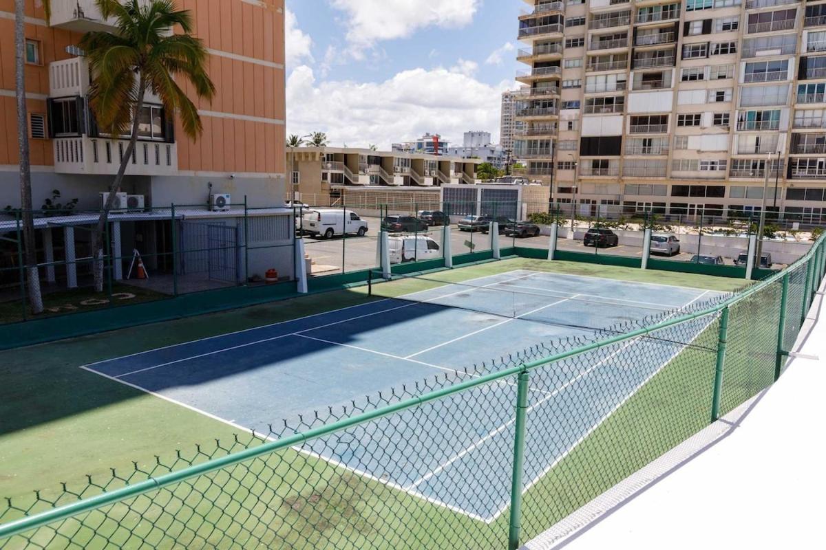 Condado Apt- Private Beach, Pool, & Family Ready! * San Juan