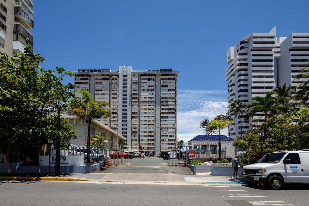 Condado Apt- Private Beach, Pool, & Family Ready! *
