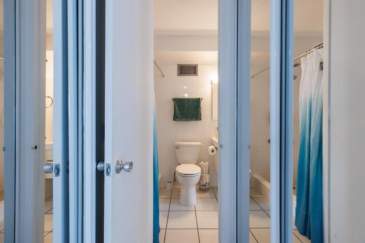 Condado Apt- Private Beach, Pool, & Family Ready! Сasa de vacaciones