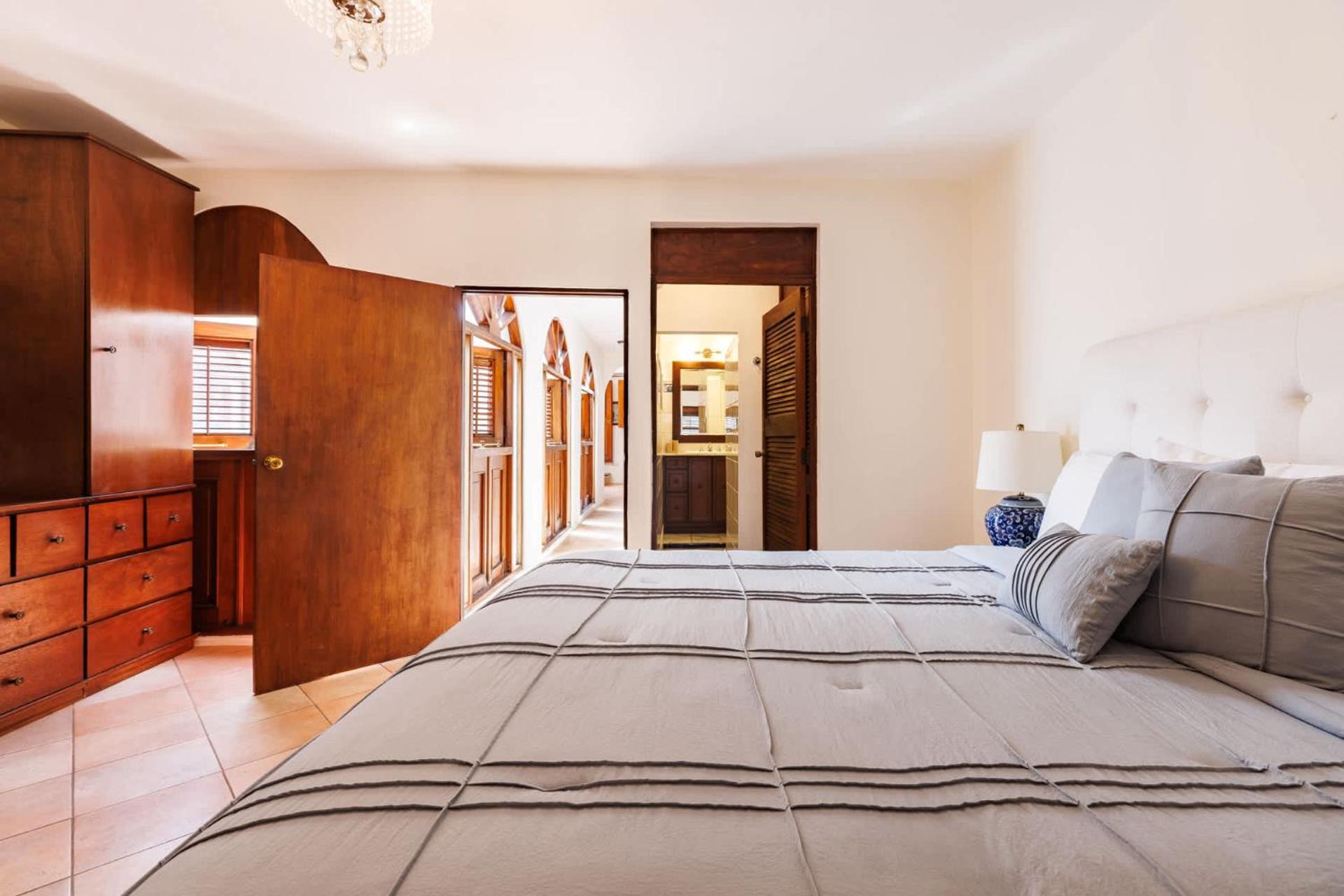 Old Kings Castle Penthouse Retreat - Family Friendly * San Juan