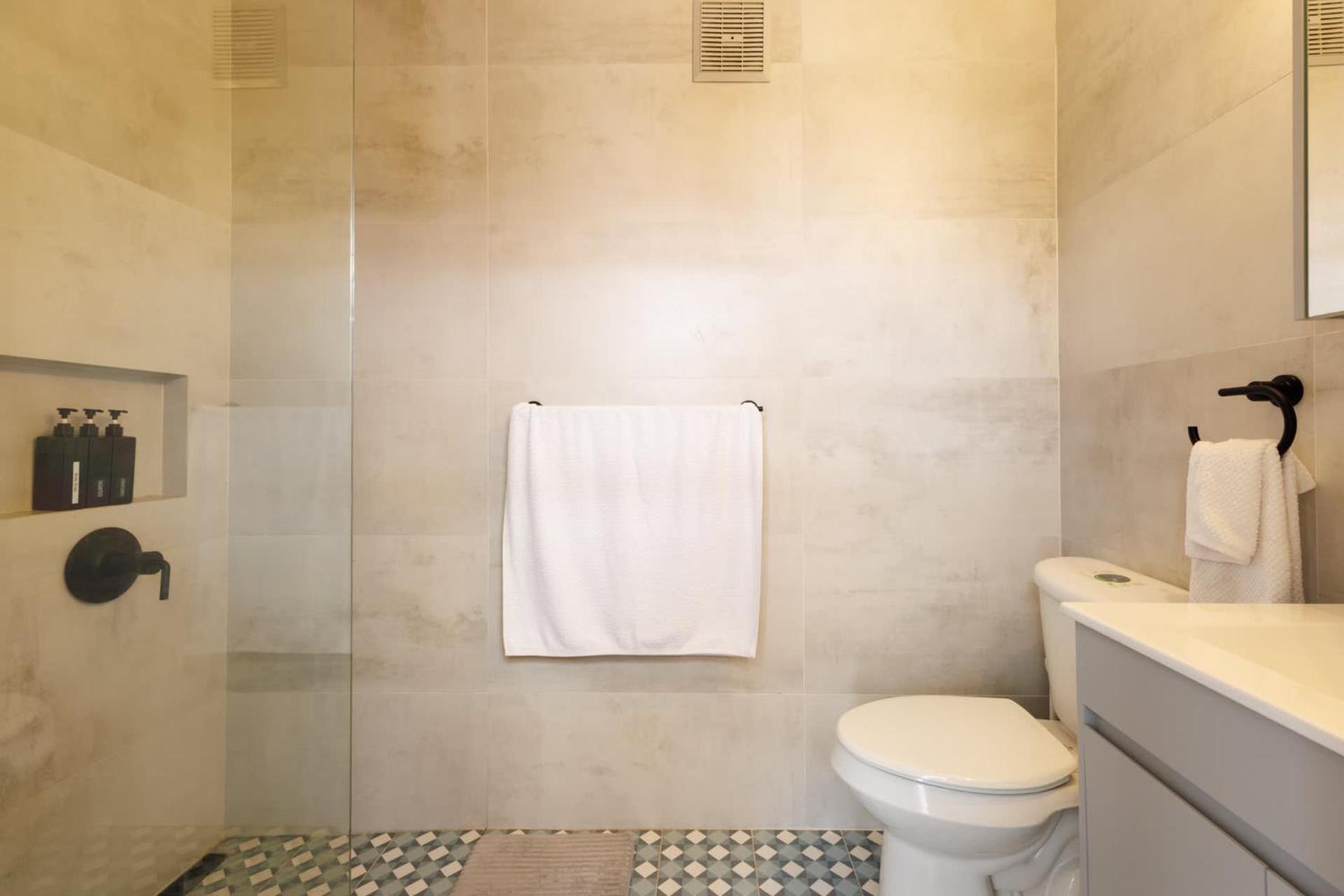 Apartment Old Kings Castle Penthouse Retreat - Family Friendly
