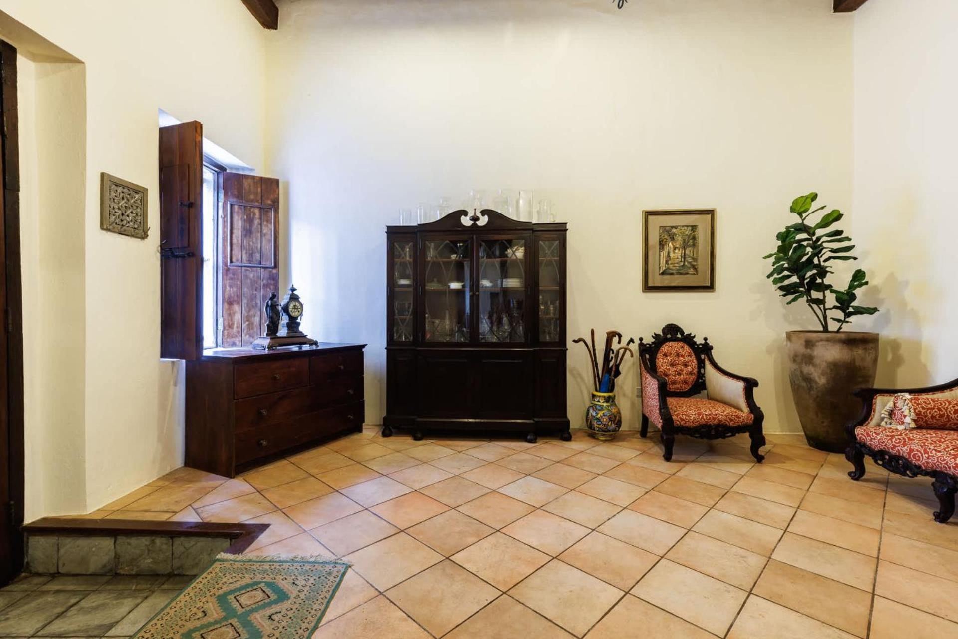 Apartment Old Kings Castle Penthouse Retreat - Family Friendly