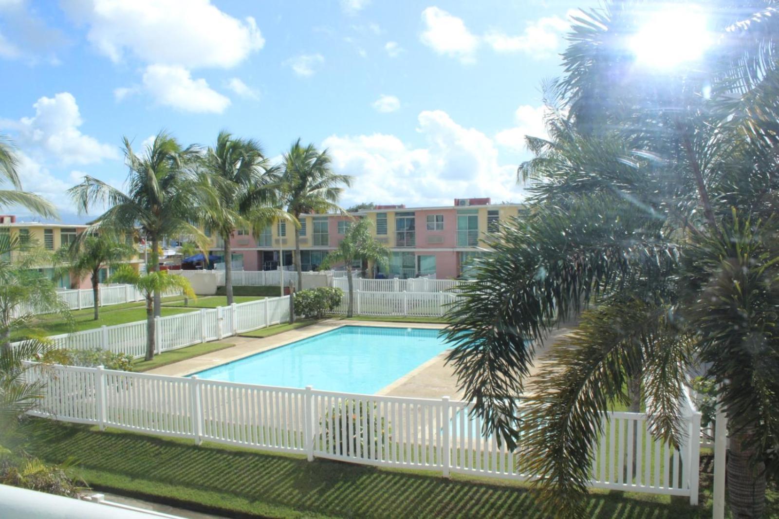 Airport Retreat With A Pool Apartamento San Juan