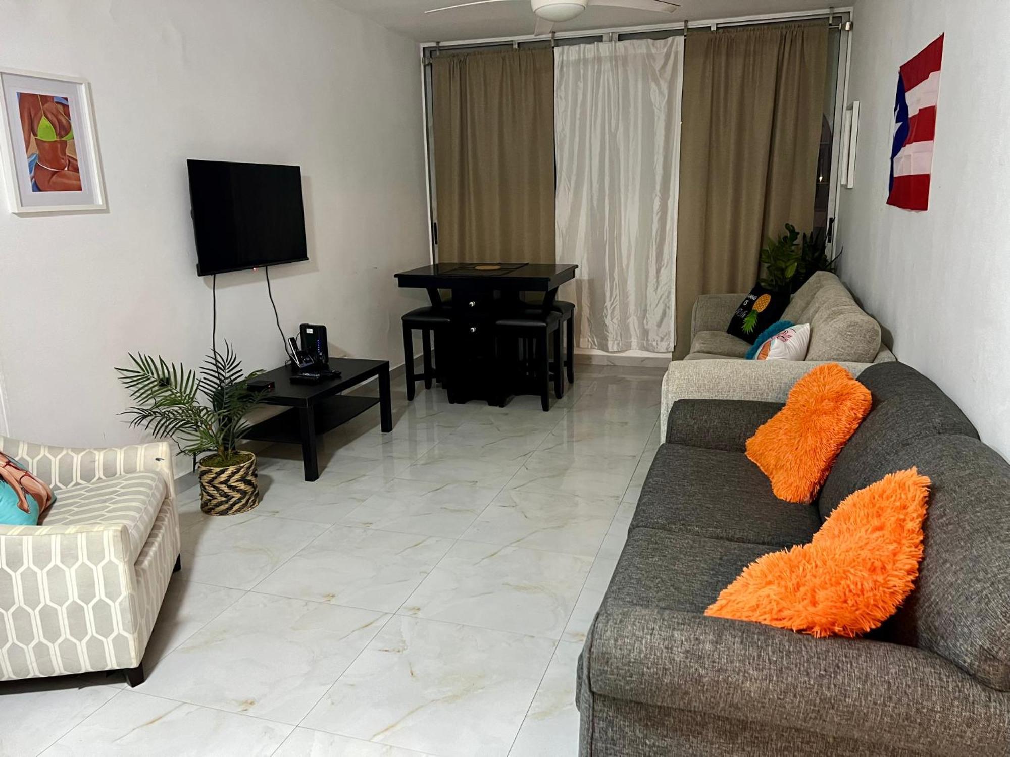 Condado Lux Oceanfront Tantra Ap