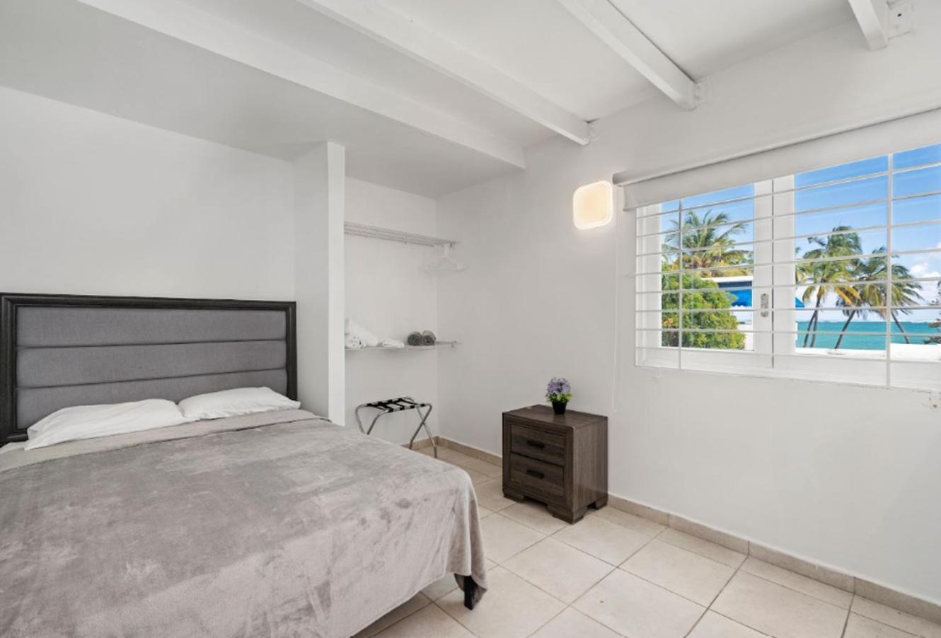 Modern Retreat With Pool And Steps To Apartamento *