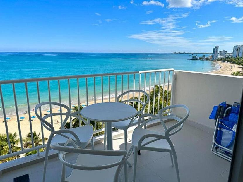 Fully Remodeled 3-bedroom 2 Full Baths ! On Whtsapp ! Check The Number From The Photos! ! Apartment San Juan
